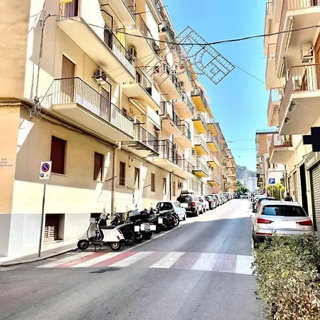 Pirandello House Apartment Cefalu